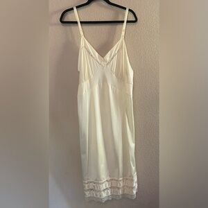 Vintage Wasp Waist White Nylon Slip with Lace Trim Velrose, 38, Adjustable Strap
